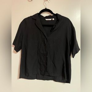 Uniqlo Crop Black Button-up Shirt